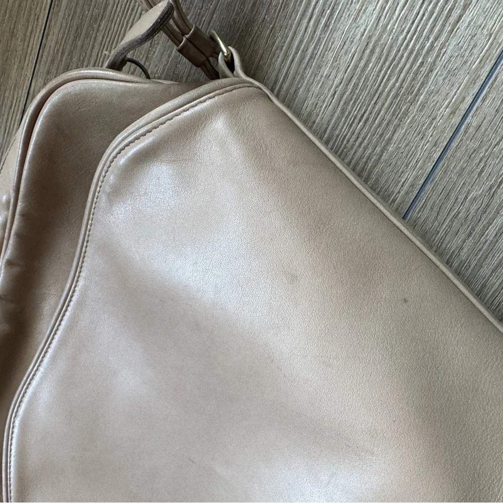Vintage Coach crossbody beige - tan - Picture 9 of 10